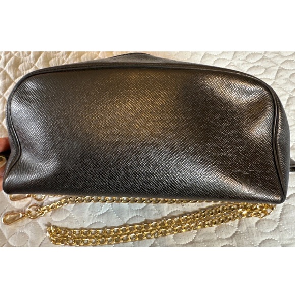 LOUIS VUITTON  Auth Toilette PM Taiga Pouch With Unbranded Chain For Crossbody - Picture 1 of 16